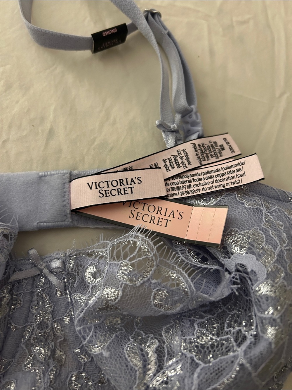 Victoria's Secret Lace Underwire Bra in Pastel Lavender - Picture 3 of 6